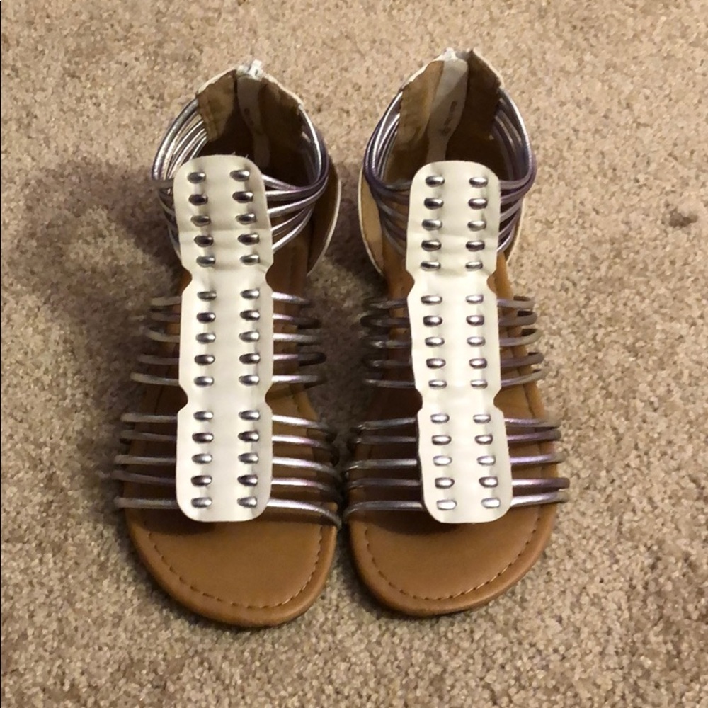Girls size for gladiator sandal like new